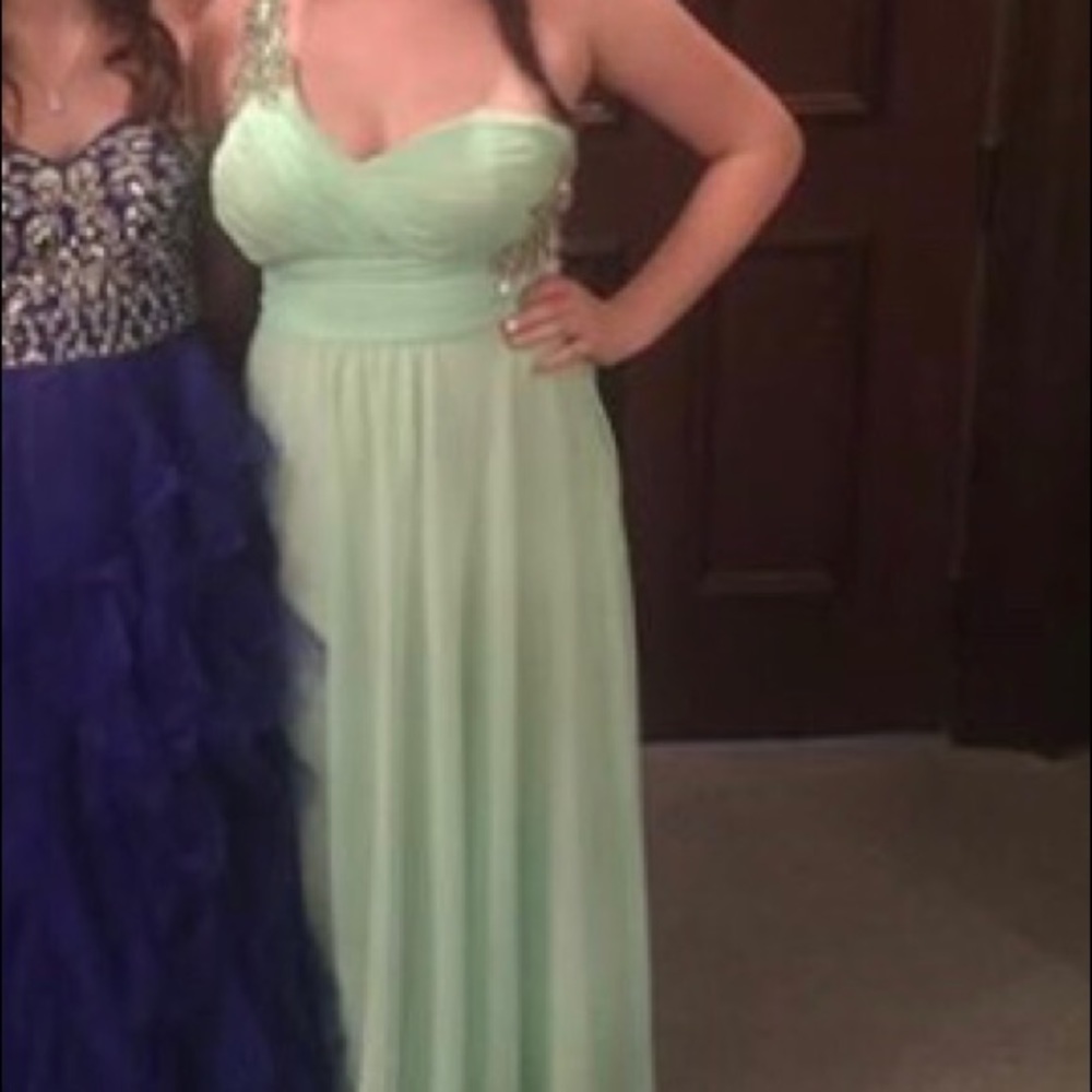 Prom dress - Picture 1 of 5